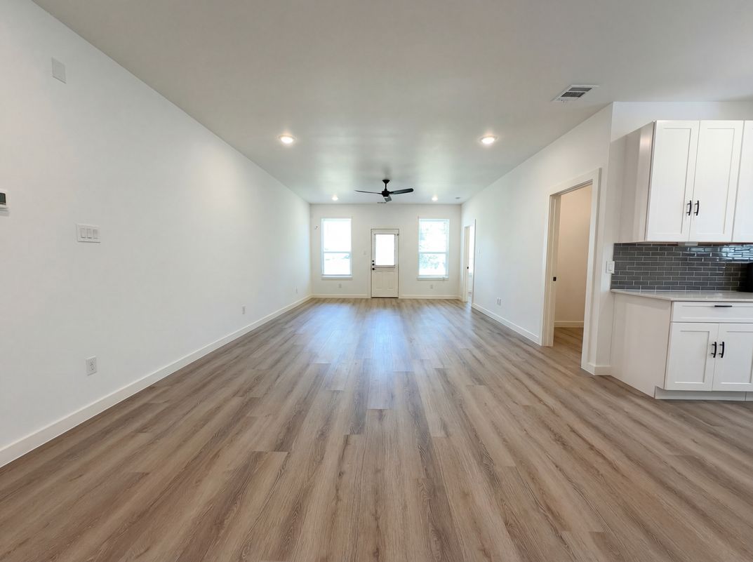 Property photo 3 of 15376 Coaltown Rd