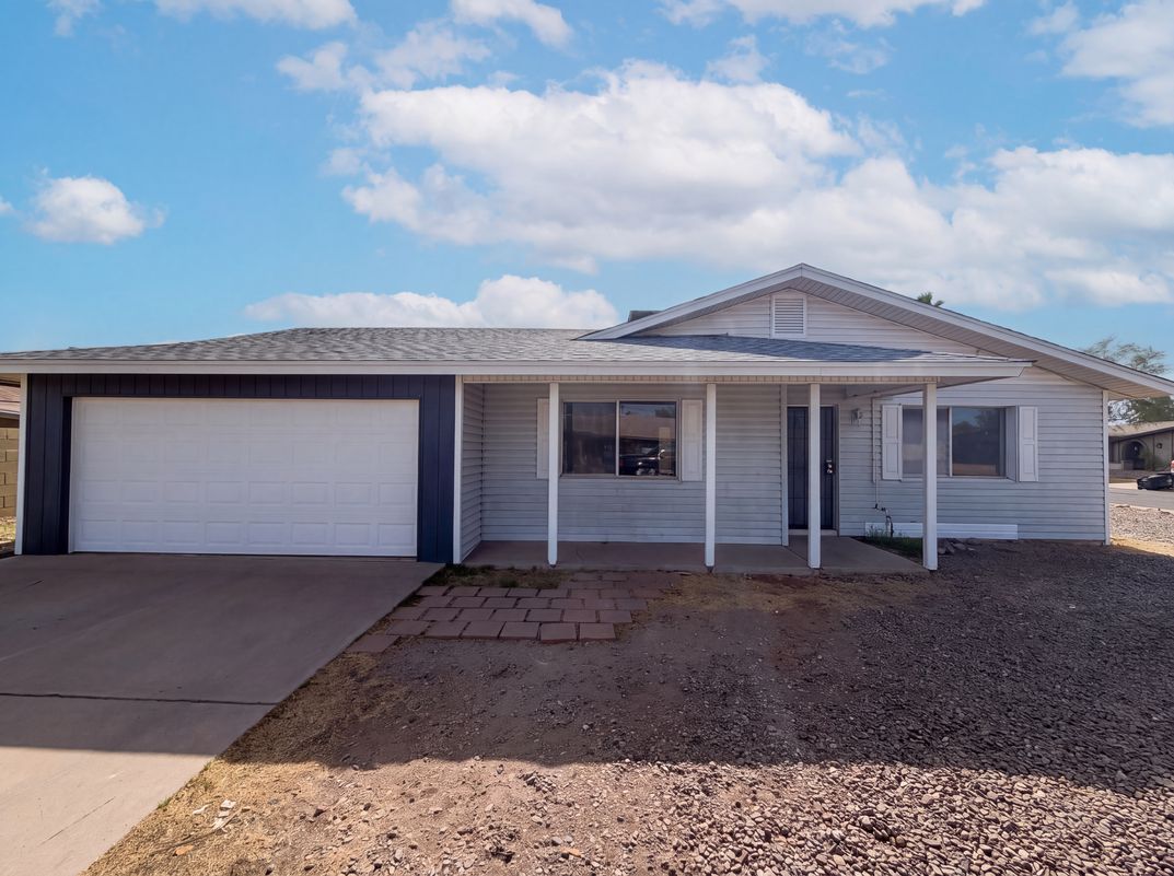 Property photo 1 of 10215 N 36th Ave