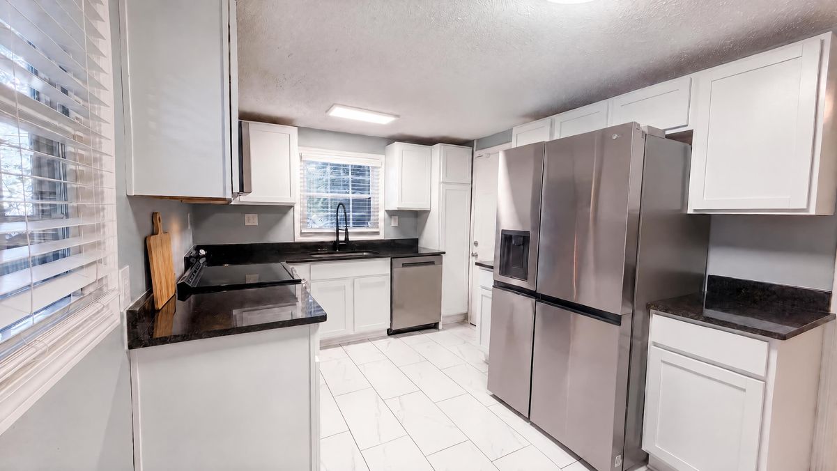 Property photo 2 of 1411 Fulton Ave