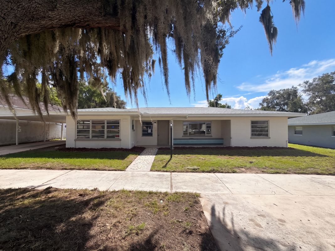 Property photo 1 of 316 E Walnut St