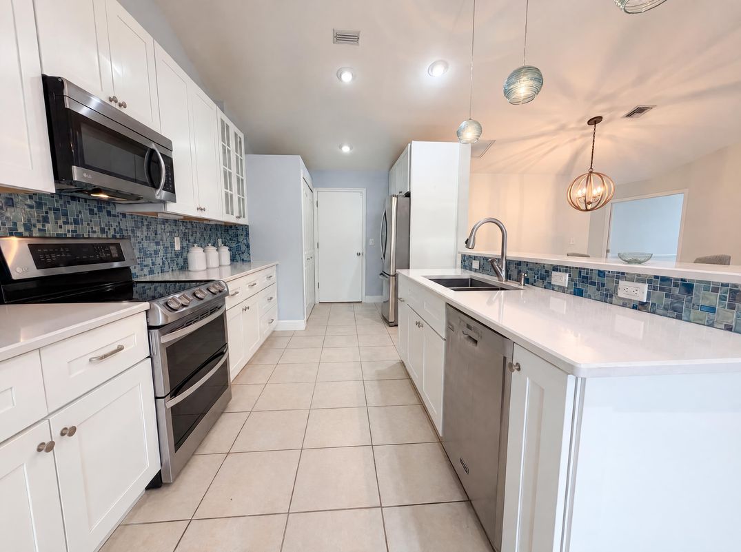 Property photo 2 of 4816 61st Avenue Ter W