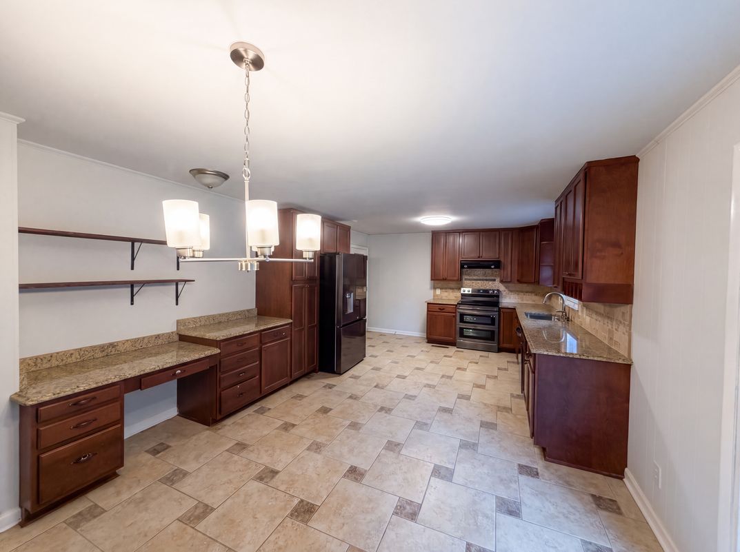 Property photo 2 of 407 Lamesa Dr