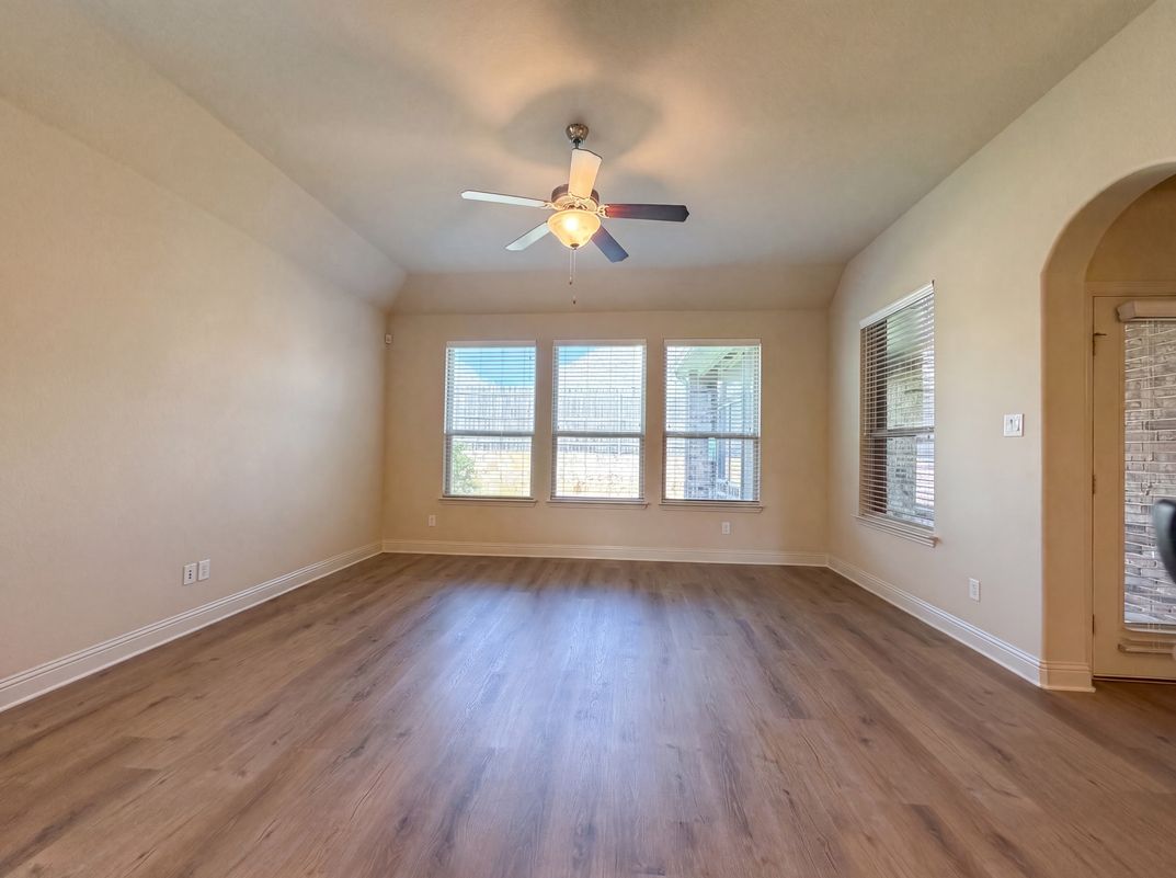 Property photo 3 of 3005 S College Ave