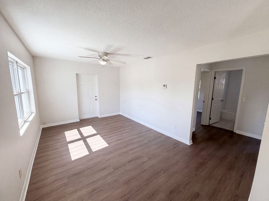Property photo 3 of 1604 Park Ave