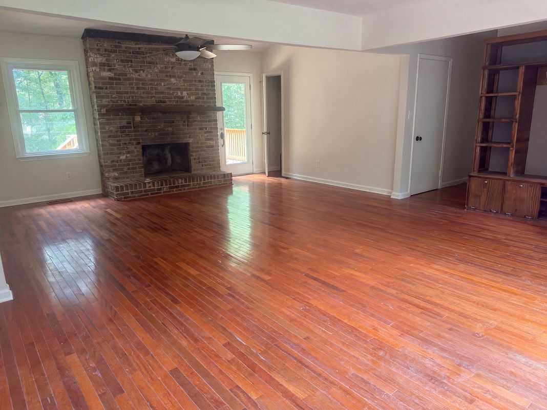 Property photo 3 of 4676 Fairway Dr