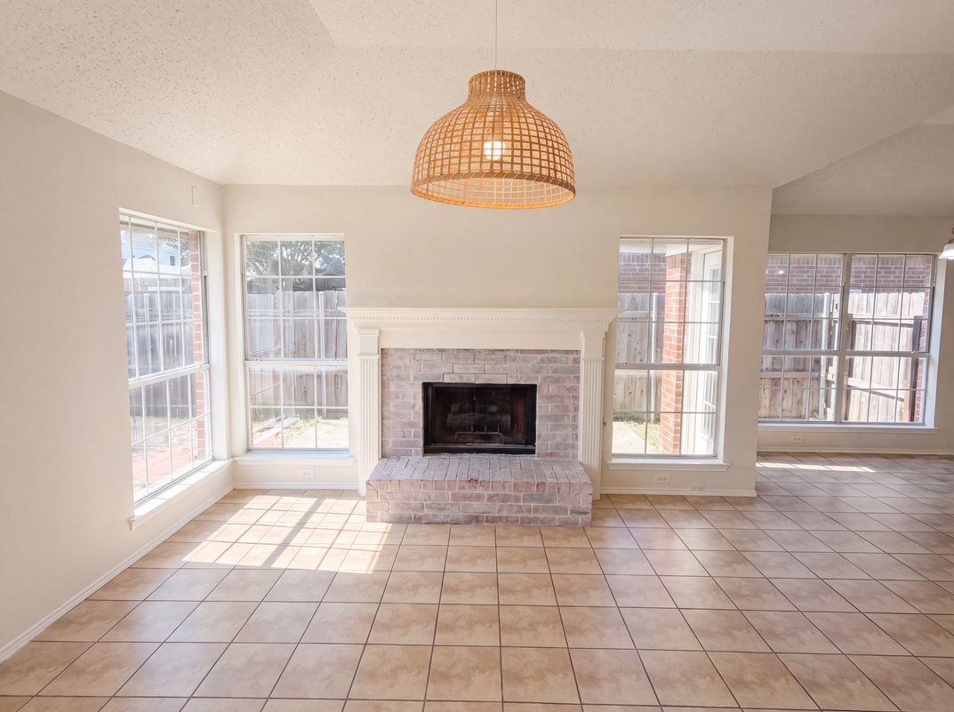 Property photo 3 of 7008 Chateau Dr