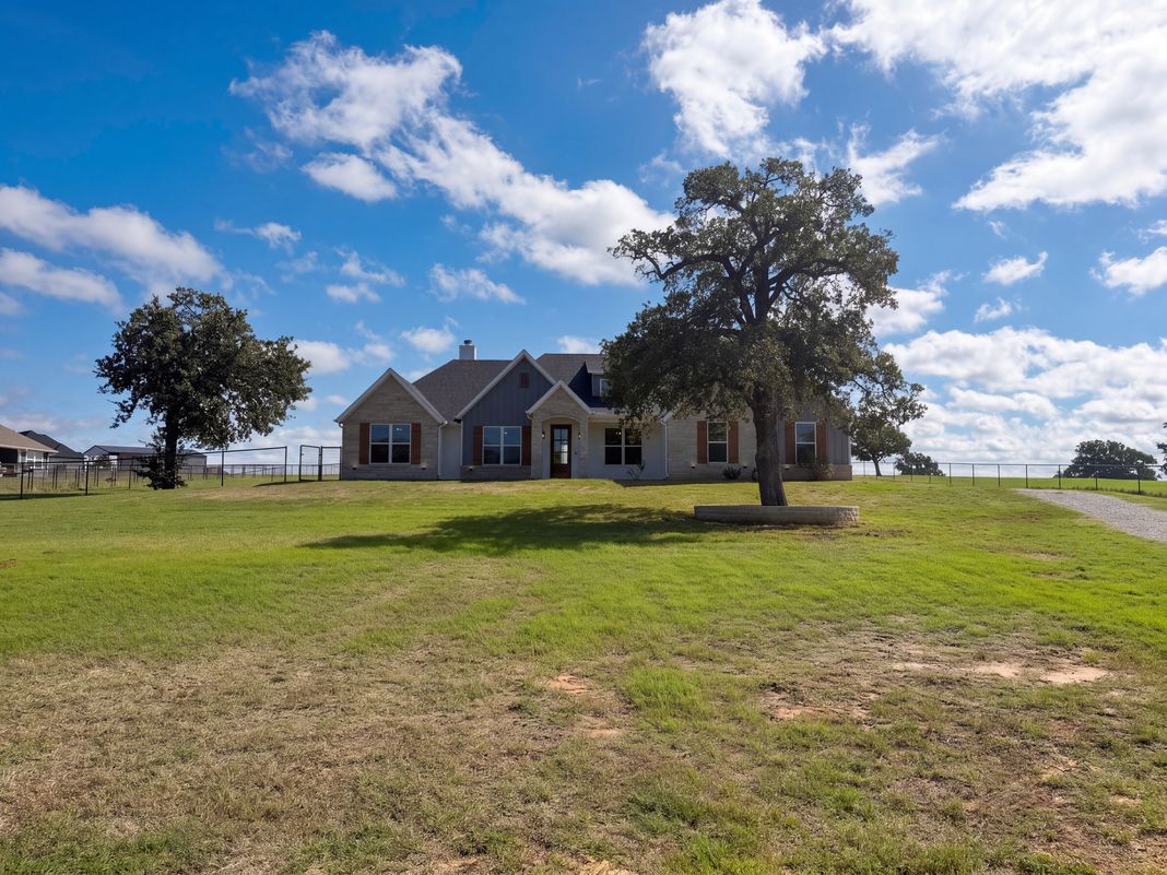 Property photo 1 of 1532 Turpin Lake Rd