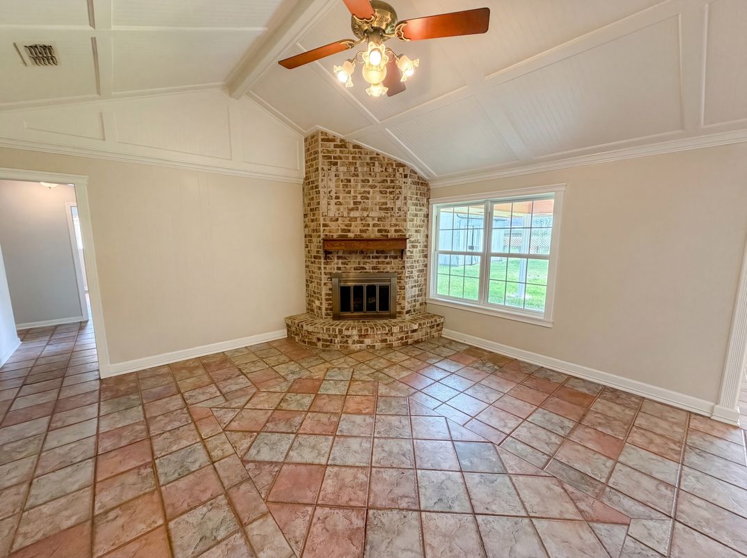 Property photo 3 of 1902 New Orleans St