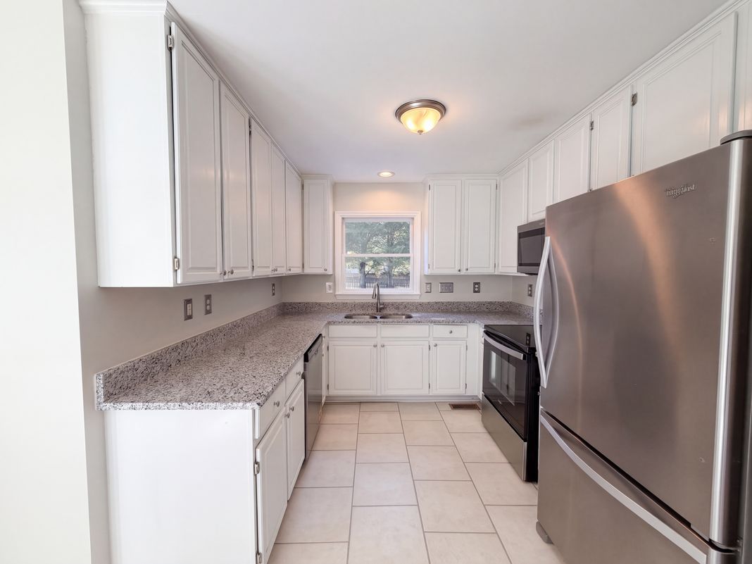 Property photo 3 of 5908 Wateree Dr