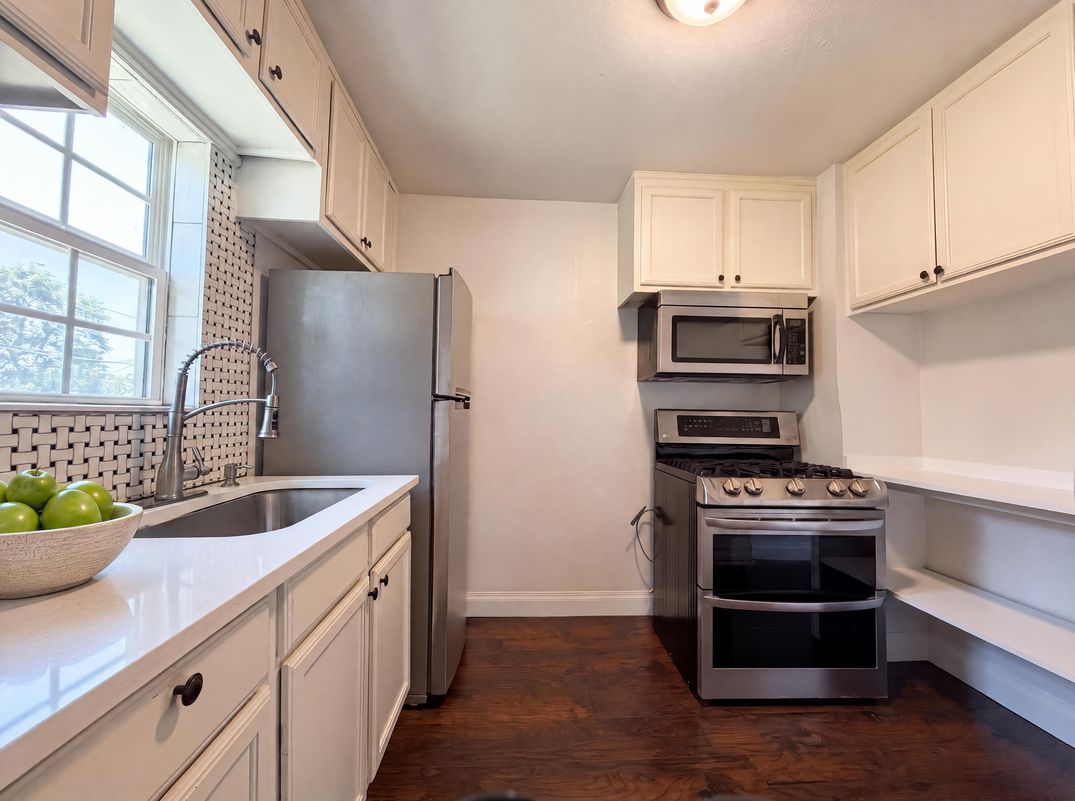 Property photo 2 of 2832 Avenue I