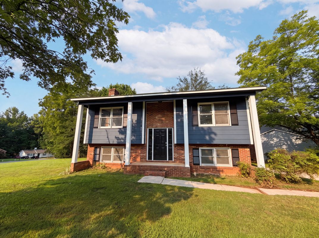 Property photo 1 of 5601 Beaconsfield Rd
