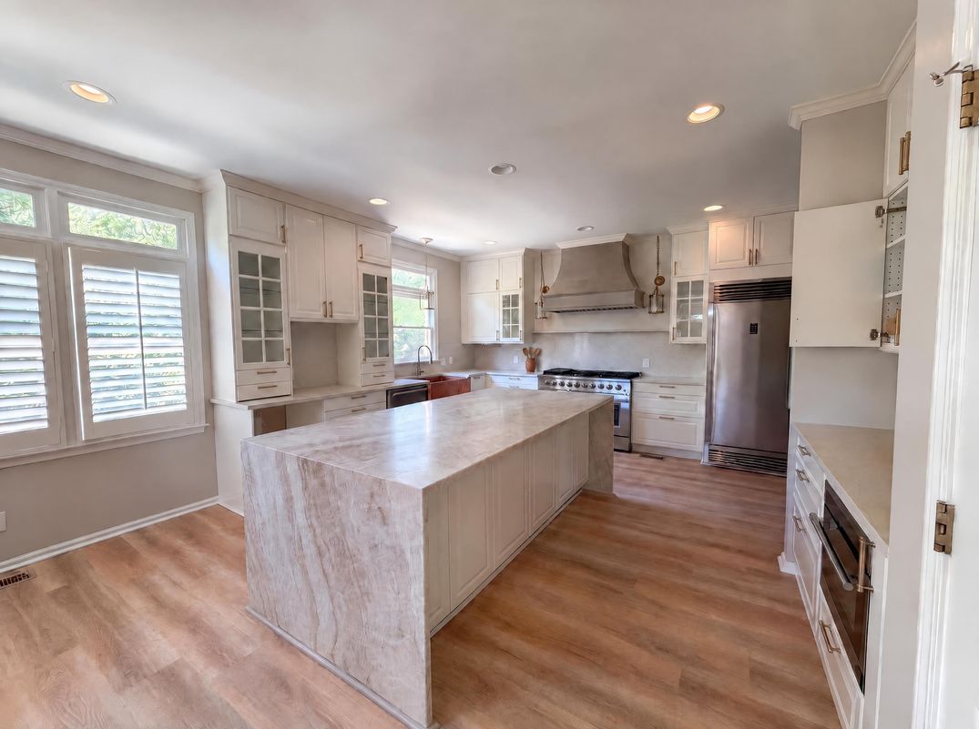 Property photo 2 of 15130 Stonegreen Ln