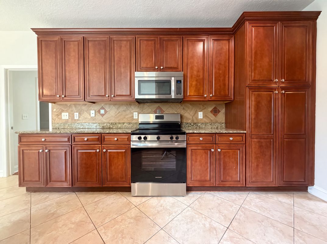 Property photo 2 of 8331 Golden Bamboo Dr