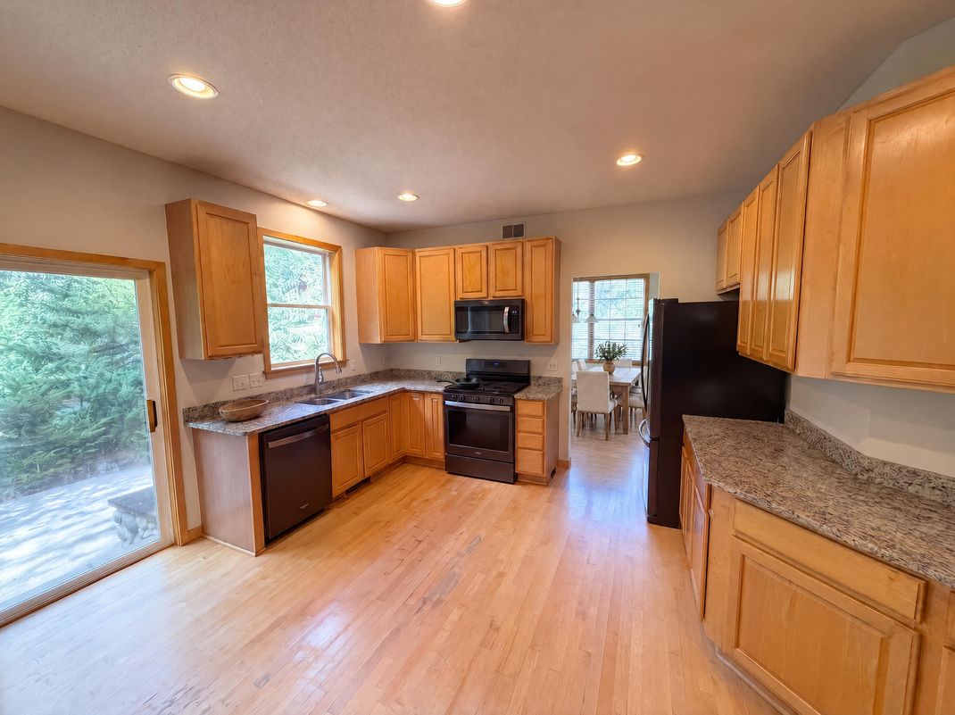 Property photo 2 of 1012 Delano Ct