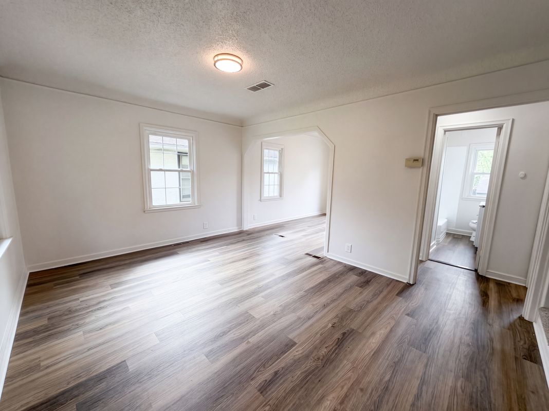 Property photo 3 of 3419 Queen Ave N