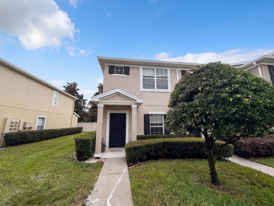 Property photo 1 of 16315 Swan View Cir