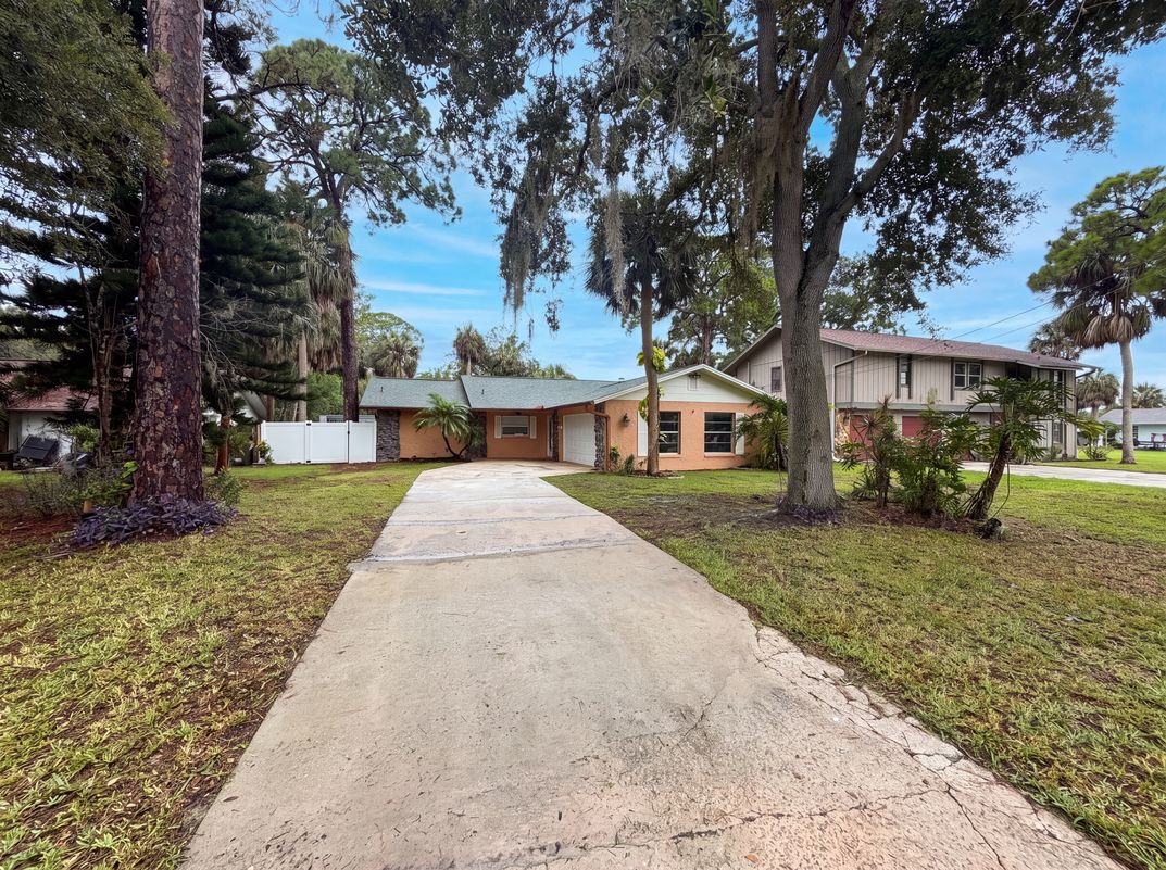 Property photo 1 of 5122 Bay Blvd
