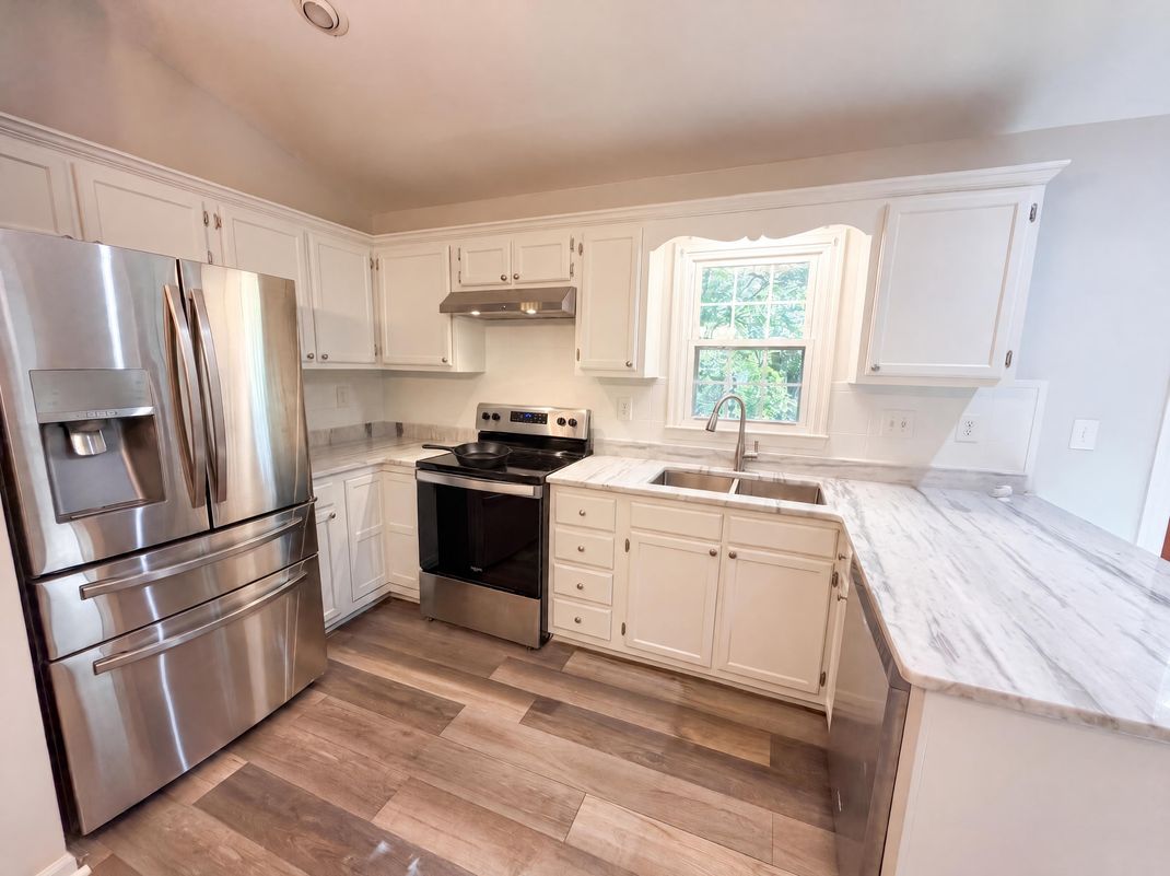 Property photo 2 of 7816 Foxwood Dr