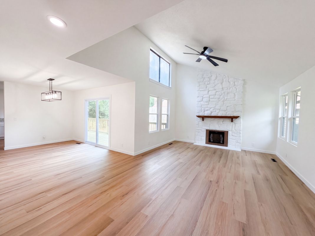 Property photo 3 of 424 Jessie Dr
