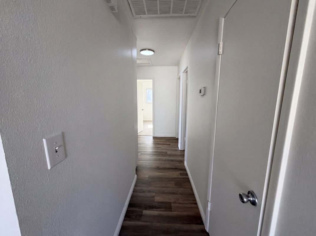 Photo 10 of 44 of 4018 Shady Oak Dr, Las Vegas, NV
