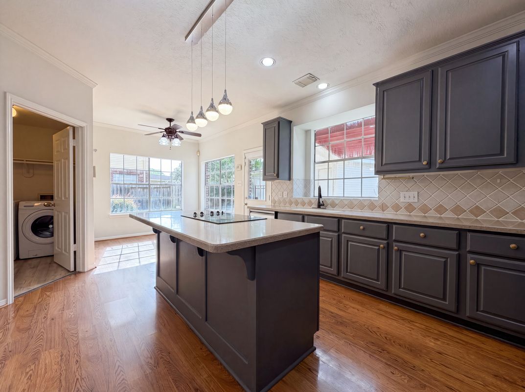 Property photo 2 of 6214 Spencers Glen Way