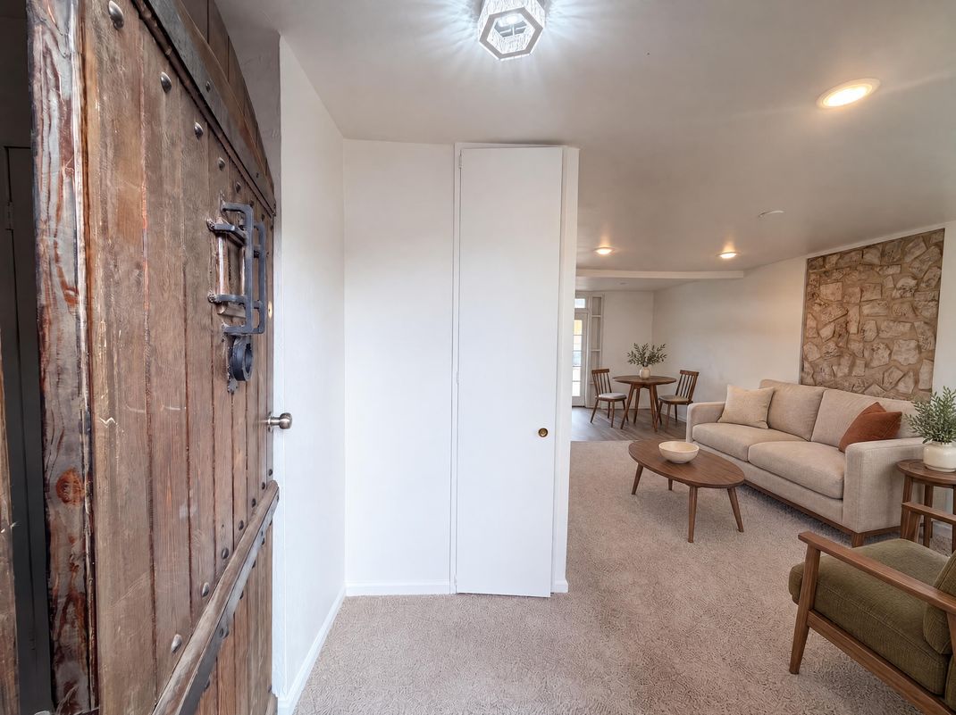 Property photo 3 of 4252 E Sylvane Dr