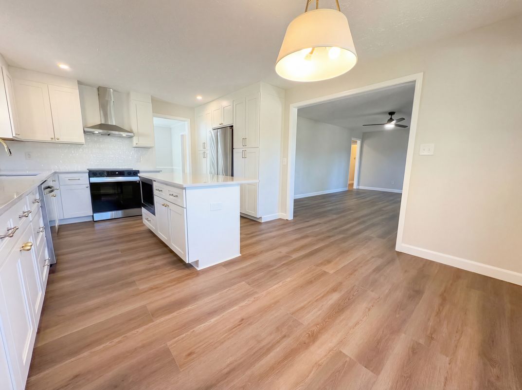 Property photo 2 of 5048 Kerry Downs Rd