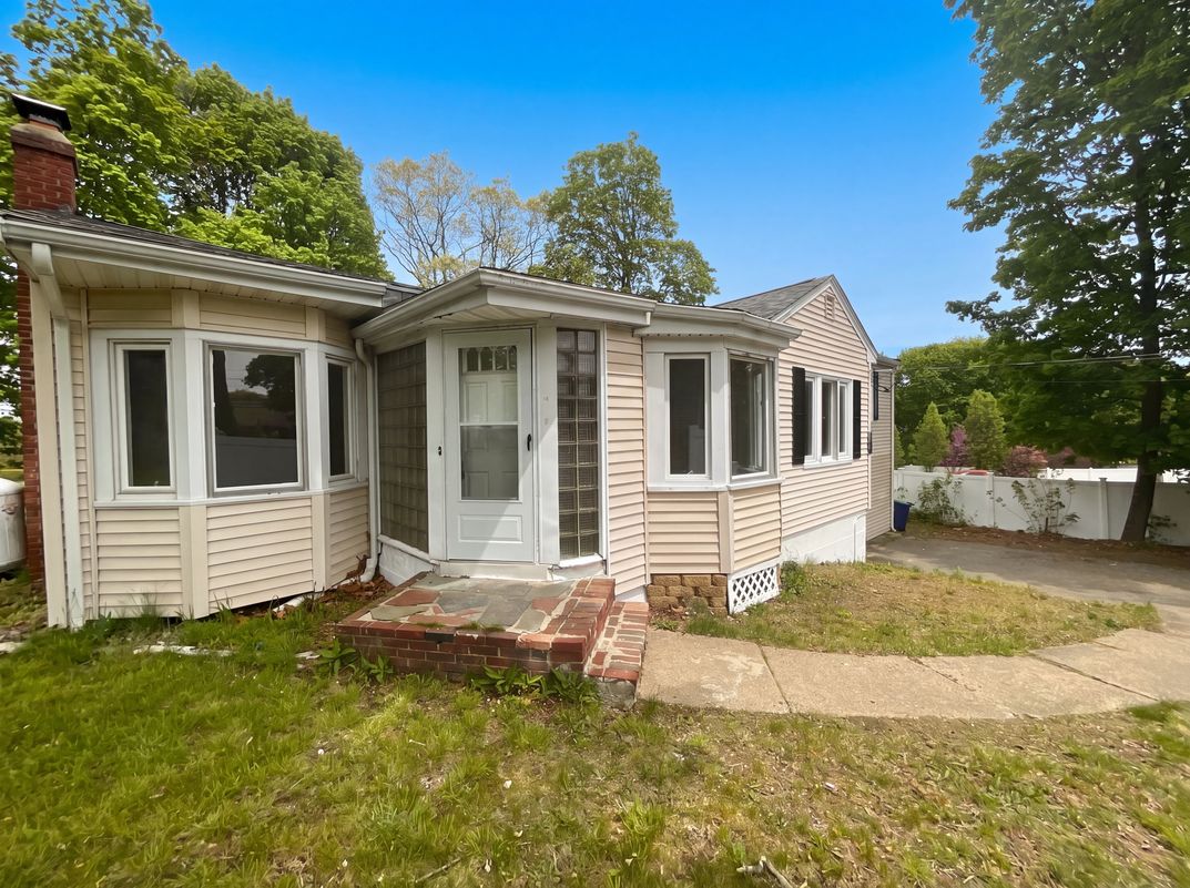 Property photo 1 of 146 Hayward St