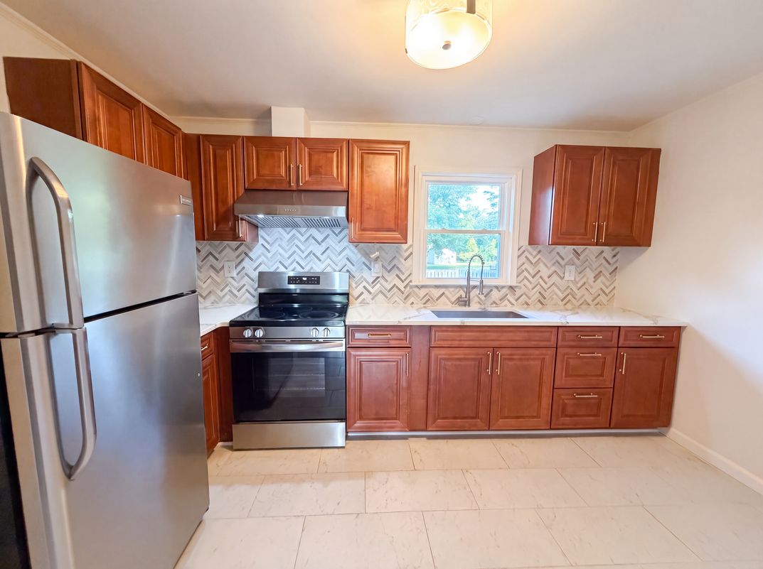 Photo 2 of 18 of 1248 Christopher Cir, Rock Hill, SC