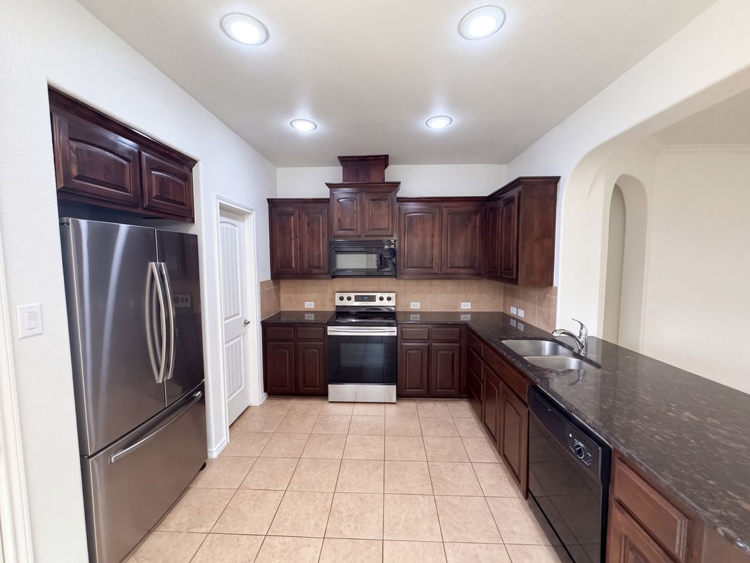Property photo 2 of 1728 Jacona Trl