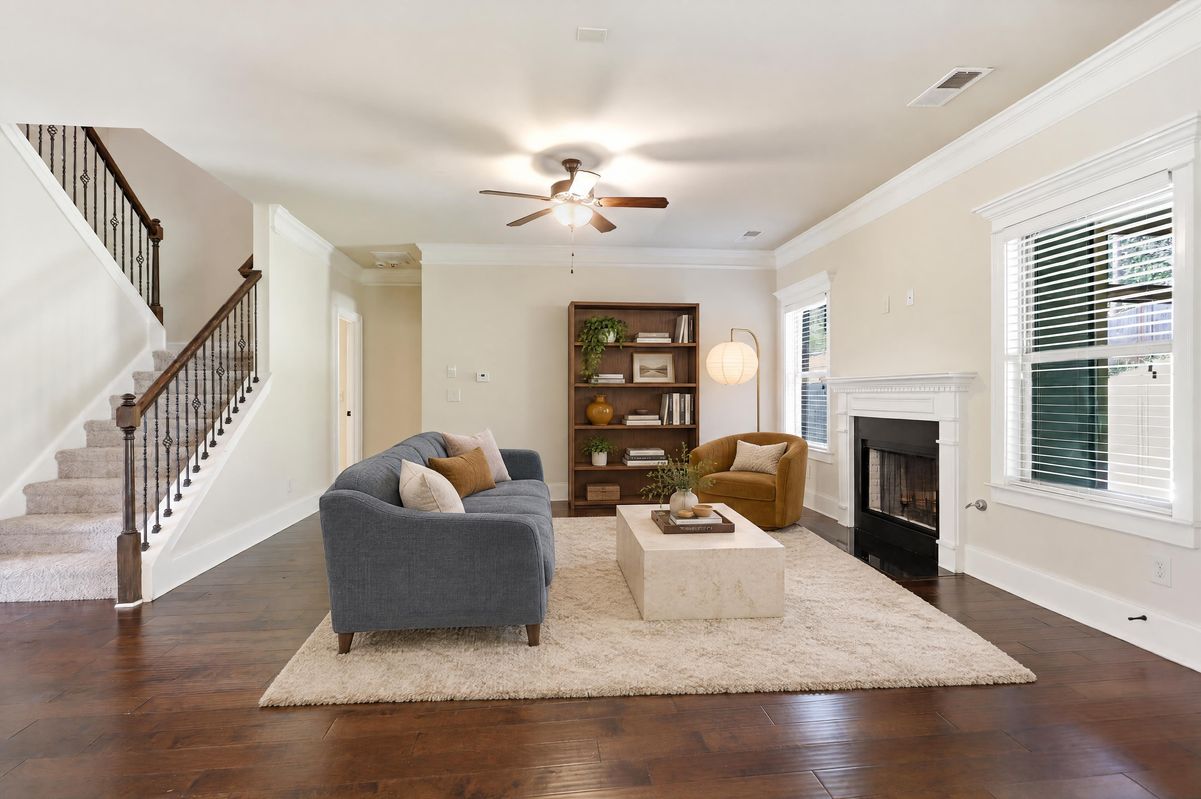 Property photo 3 of 157 Ashbury Cir