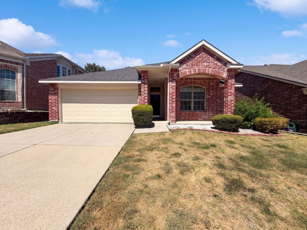 Property photo 1 of 605 Crystal Falls Dr