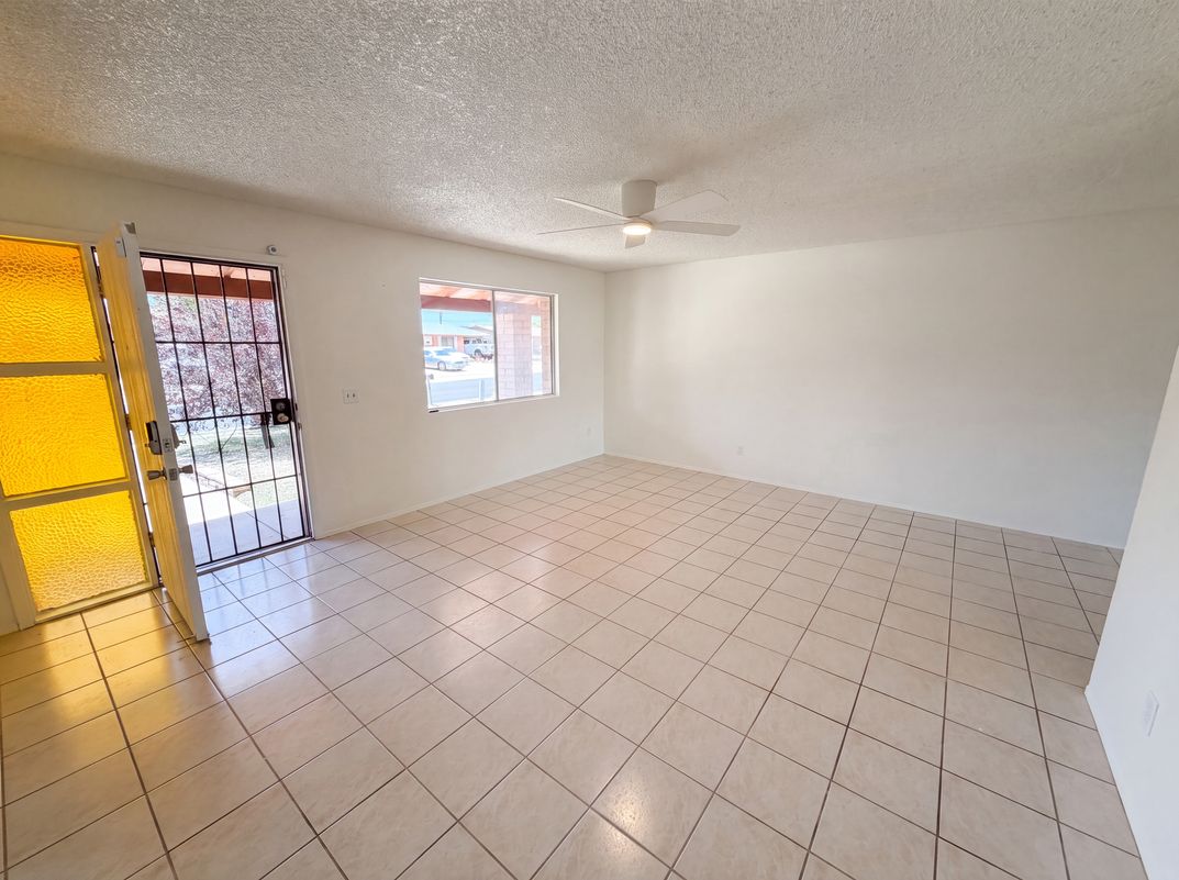 Property photo 3 of 7949 E Manitoba Pl