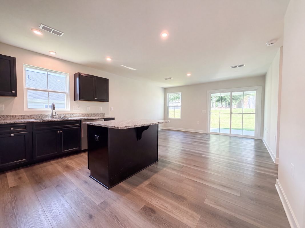 Property photo 2 of 8680 Kenridge Ln