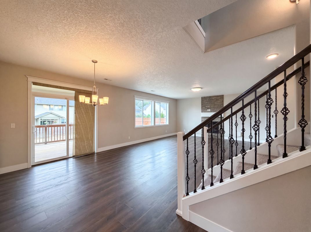 Photo 8 of 26 of 2958 SW Redmond Hill Rd, McMinnville, OR