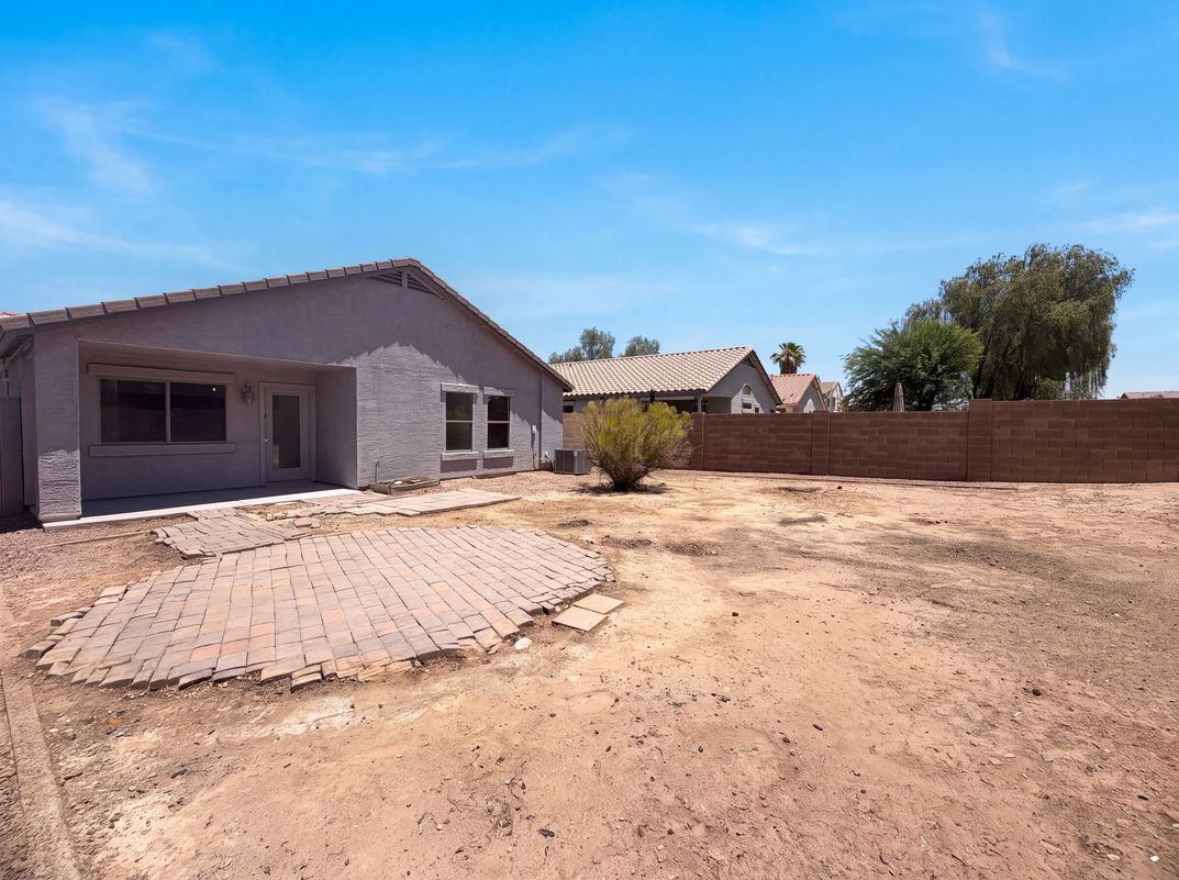 Photo 5 of 17 of 1321 W Matthews Dr, San Tan Valley, AZ