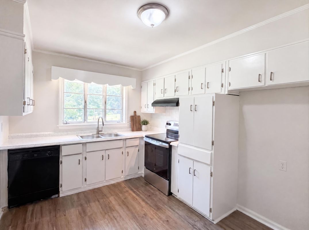Property photo 2 of 5656 Salem Rd