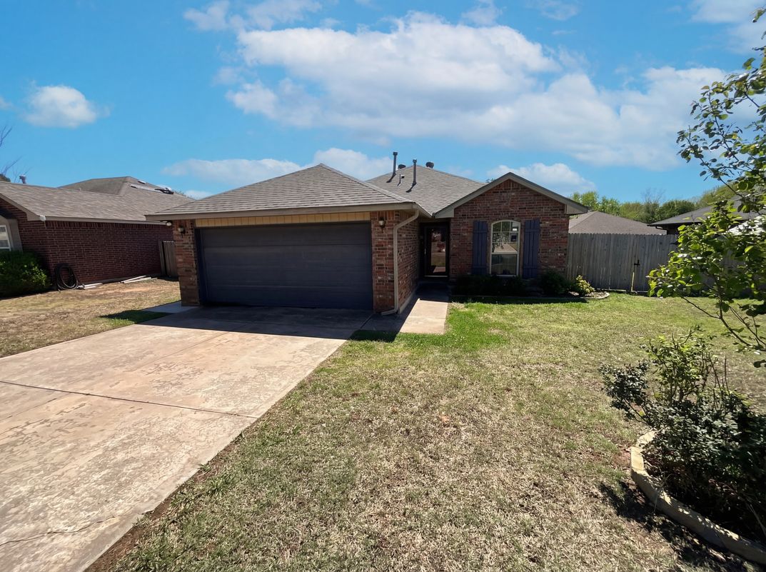Property photo 1 of 504 Woodbriar