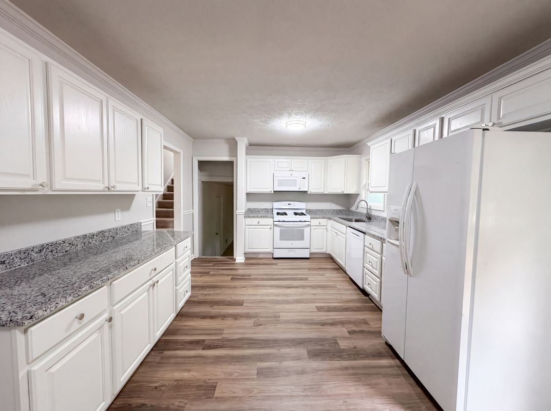Property photo 2 of 3691 Lavilla Dr