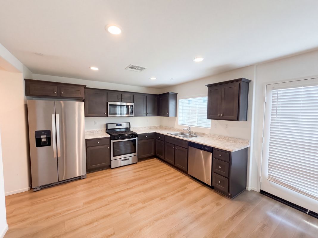 Property photo 2 of 85173 Avenida Del Prado