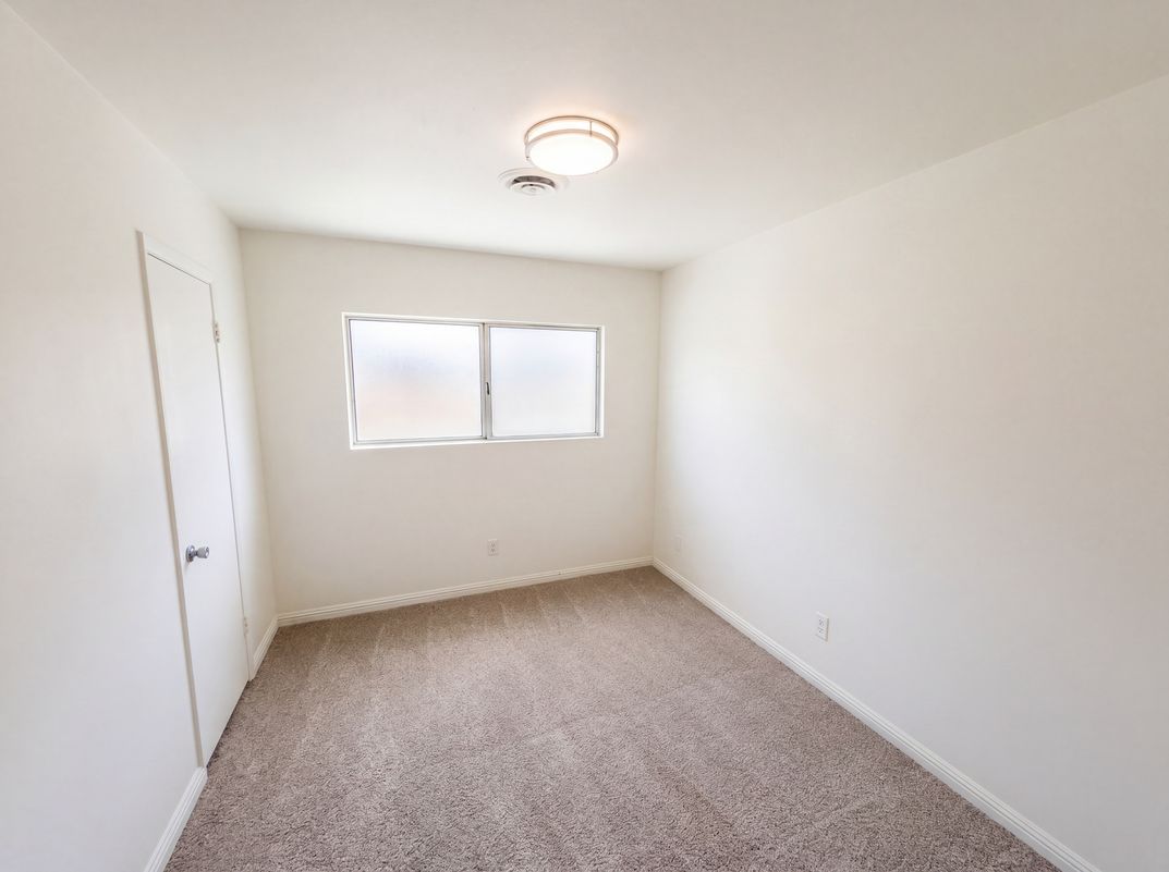 Photo 22 of 44 of 4018 Shady Oak Dr, Las Vegas, NV