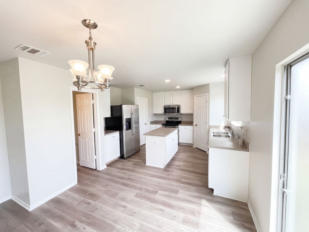 Property photo 2 of 9420 Dublin Grn