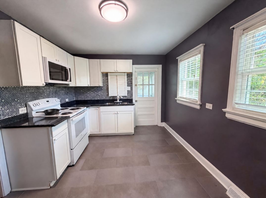 Property photo 2 of 127 Nelson St