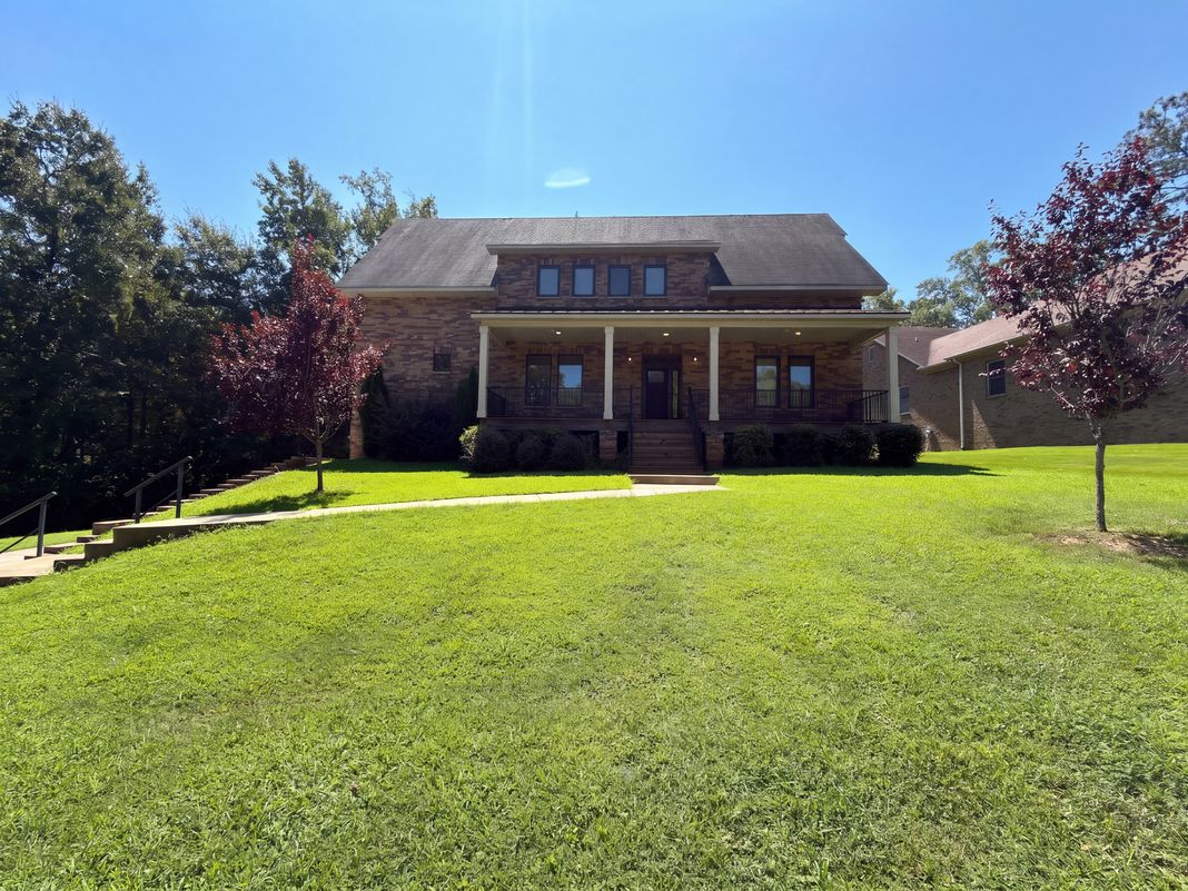 Property photo 1 of 132 Cottage Creek Ct