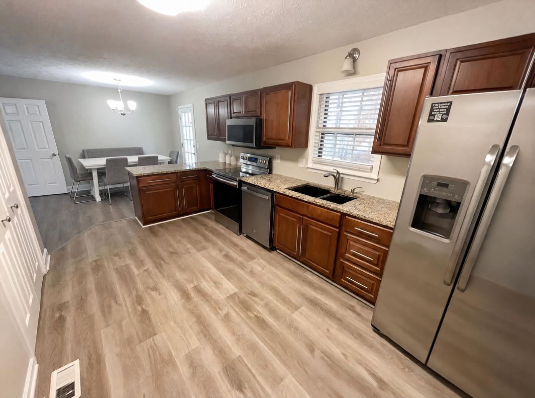 Property photo 2 of 10 King Dr
