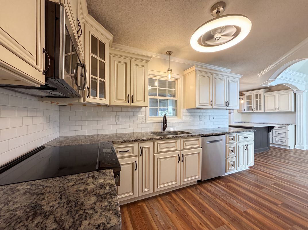 Property photo 2 of 105 Jefferson Forest Ct