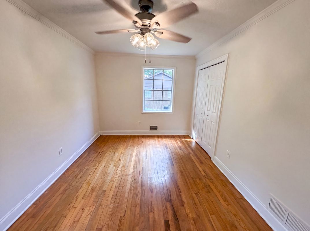 Photo 7 of 19 of 1375 NW South Hicks Cir, Conyers, GA