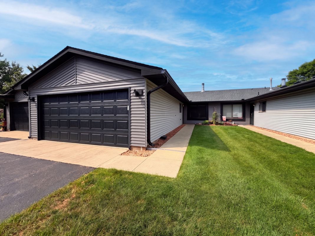 Property photo 1 of 13397 Hughes Ct