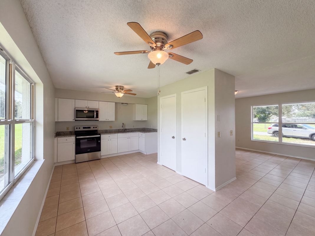 Property photo 2 of 1262 Padgett Cir