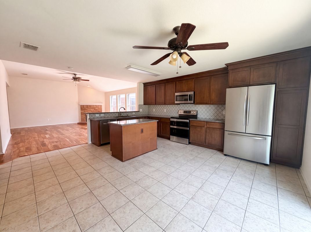 Property photo 2 of 9100 Chisholm Trl